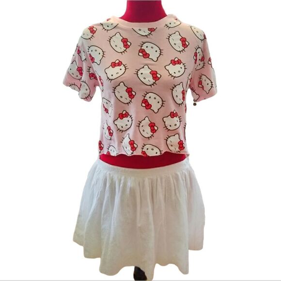 Hello Kitty Tee Shirt Cut Off Raw Hem Size XS Pink All Over Hello Kitty Graphics - Picture 2 of 6